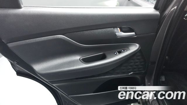 Hyundai Santafe 2019 — photo 15