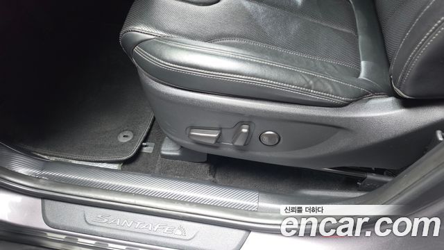 Hyundai Santafe 2019 — photo 32