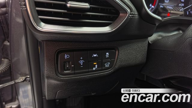 Hyundai Santafe 2019 — photo 35