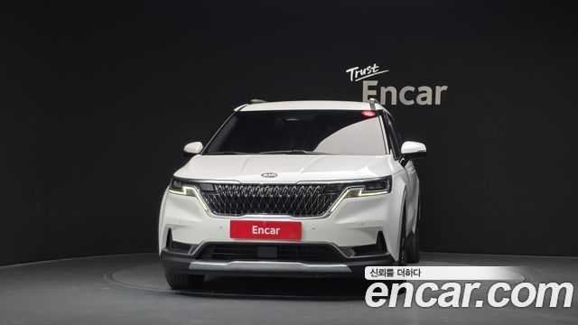 Kia Canival 2021 — photo 3