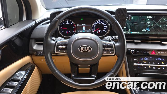 Kia Canival 2021 — photo 12