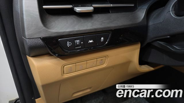 Kia Canival 2021 — photo 14