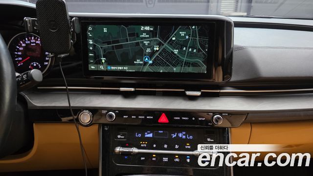 Kia Canival 2021 — photo 17
