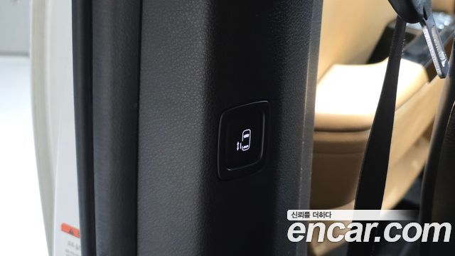 Kia Canival 2021 — photo 18