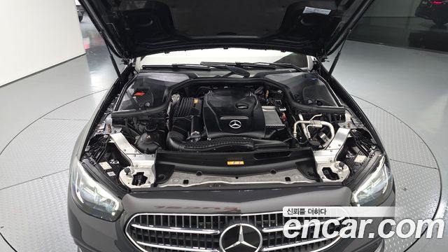 Mercedes-Benz E-Class 2021 — photo 6