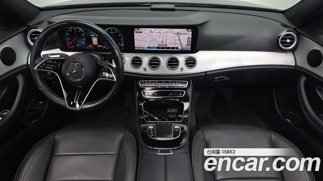 Mercedes-Benz E-Class 2021 — photo 10