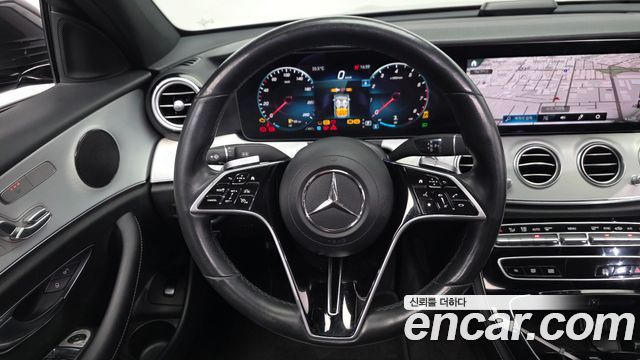 Mercedes-Benz E-Class 2021 — photo 19