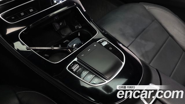 Mercedes-Benz E-Class 2021 — photo 23