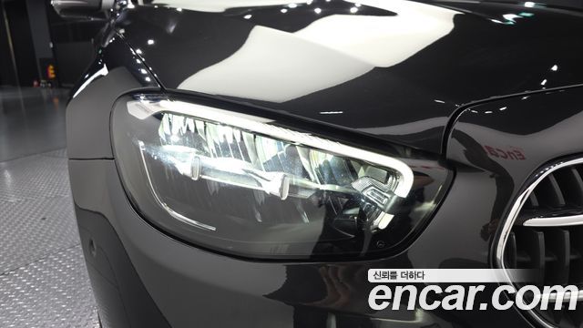 Mercedes-Benz E-Class 2021 — photo 8