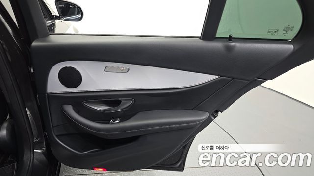 Mercedes-Benz E-Class 2021 — photo 15