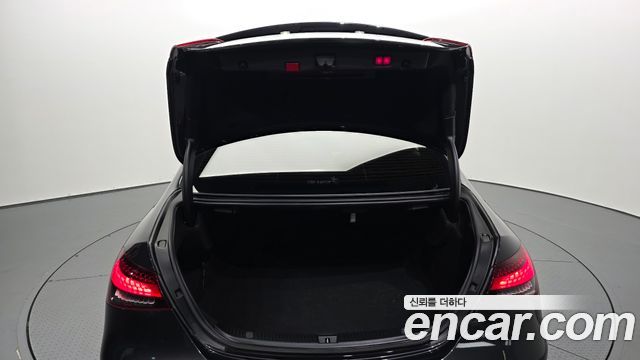 Mercedes-Benz E-Class 2021 — photo 30