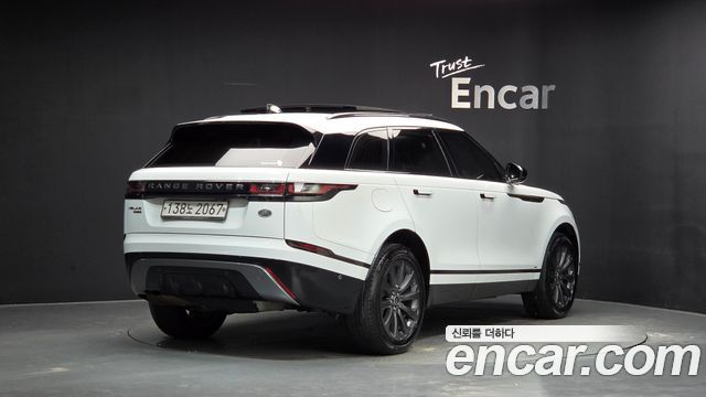 Land Rover Range Rover Velar 2019 — photo 2