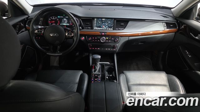 Kia K7 2017 — photo 10
