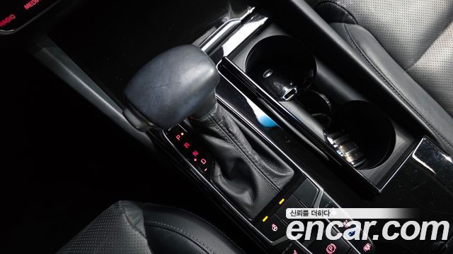 Kia K7 2017 — photo 12