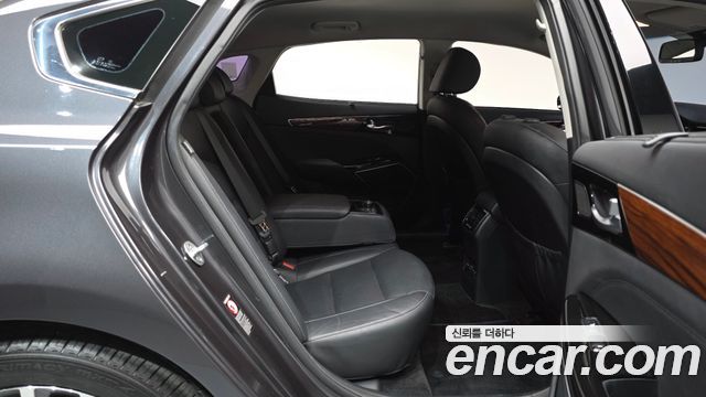 Kia K7 2017 — photo 17