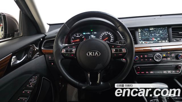 Kia K7 2017 — photo 19