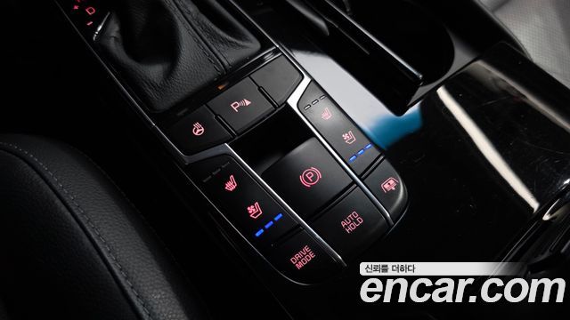 Kia K7 2017 — photo 23