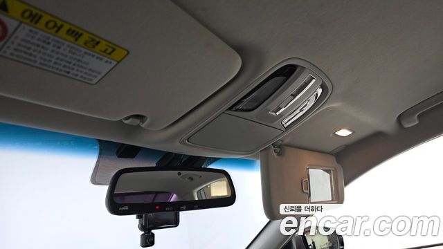Kia K7 2017 — photo 25