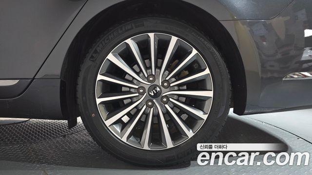 Kia K7 2017 — photo 7
