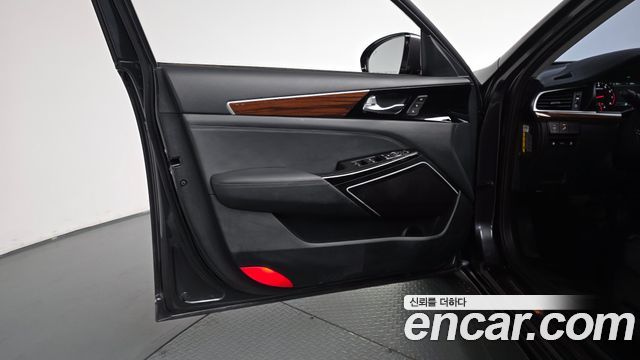 Kia K7 2017 — photo 14