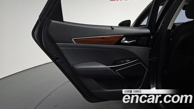 Kia K7 2017 — photo 15