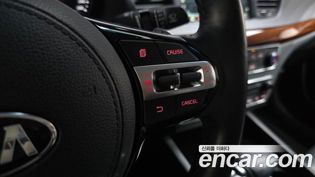 Kia K7 2017 — photo 28