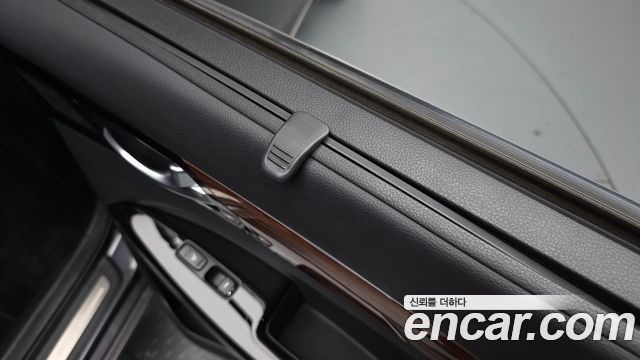 Kia K7 2017 — photo 30