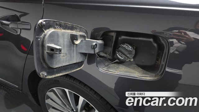 Kia K7 2017 — photo 33