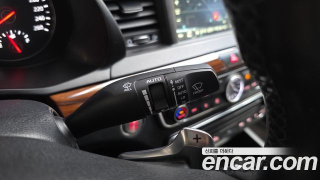 Kia K7 2017 — photo 37