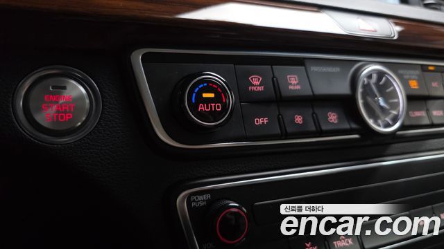 Kia K7 2017 — photo 40