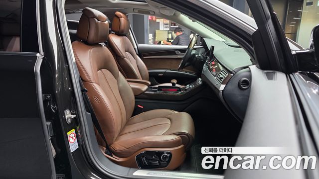 Audi A8 2015 — photo 11