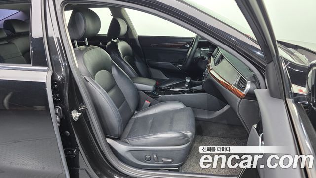 Kia K7 2017 — photo 11