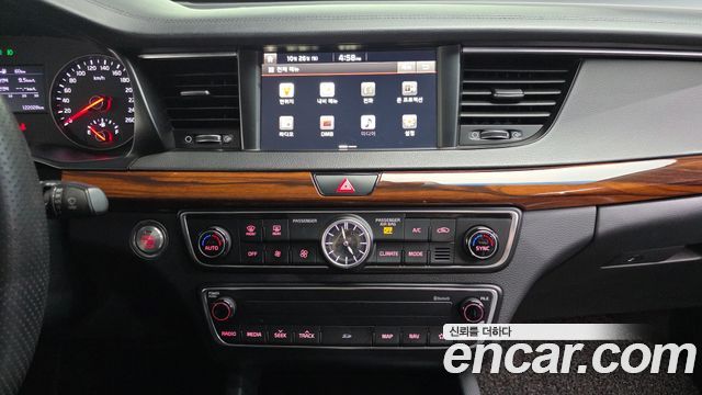 Kia K7 2017 — photo 14