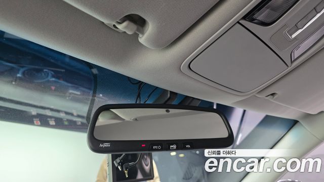 Kia K7 2017 — photo 18