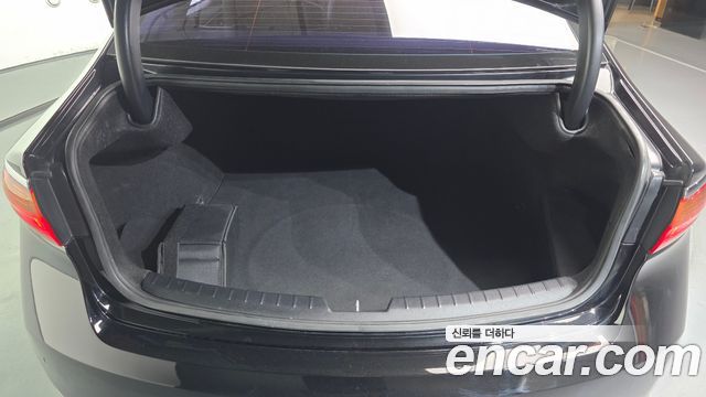 Kia K7 2017 — photo 20