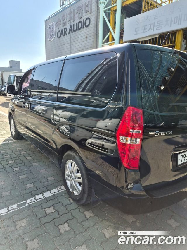 Hyundai Starex 2017 — photo 2