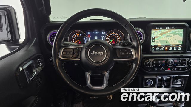 Jeep Wrangler 2021 — photo 20