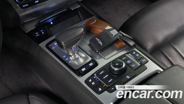 Genesis G80 2017 — photo 12