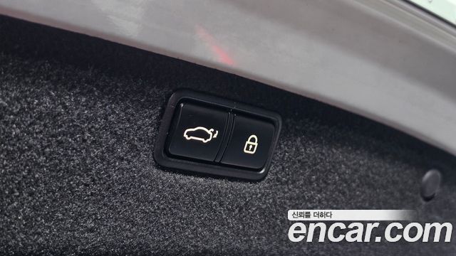Genesis G80 2017 — photo 25
