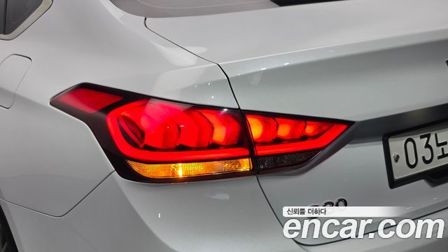 Genesis G80 2017 — photo 9