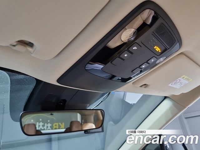 Kia Canival 2023 — photo 12