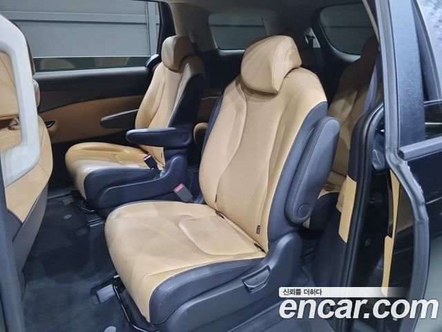 Kia Canival 2023 — photo 14