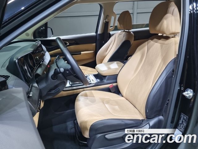 Kia Canival 2023 — photo 15