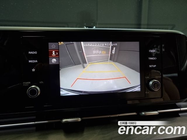 Kia Canival 2023 — photo 17