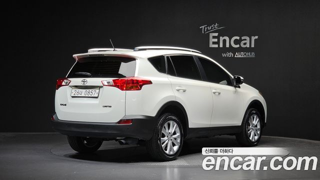 Toyota RAV4 2015 — photo 2