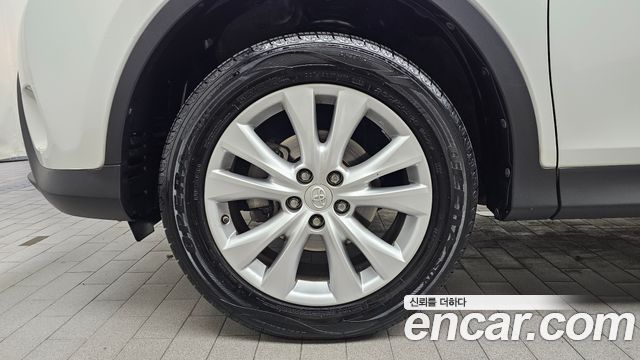 Toyota RAV4 2015 — photo 5