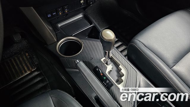 Toyota RAV4 2015 — photo 12