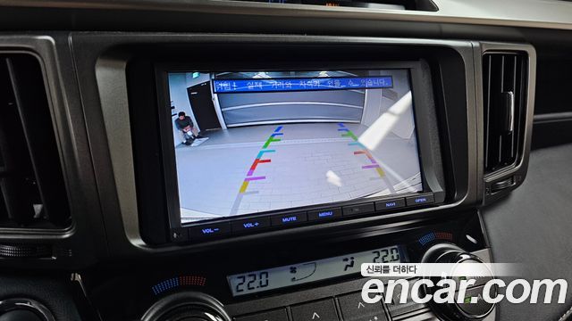 Toyota RAV4 2015 — photo 20