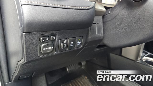 Toyota RAV4 2015 — photo 24