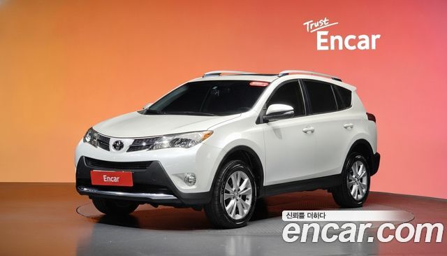 Toyota RAV4 2015 — photo 1